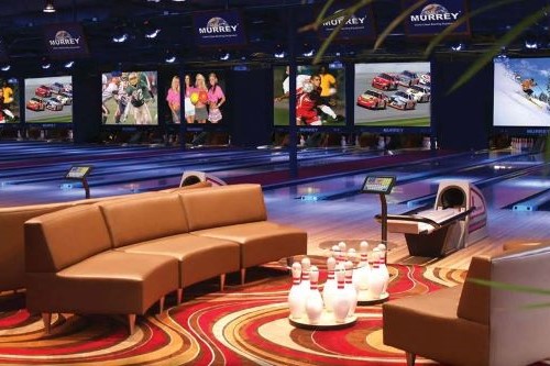 How to Start a Bowling Alley Business